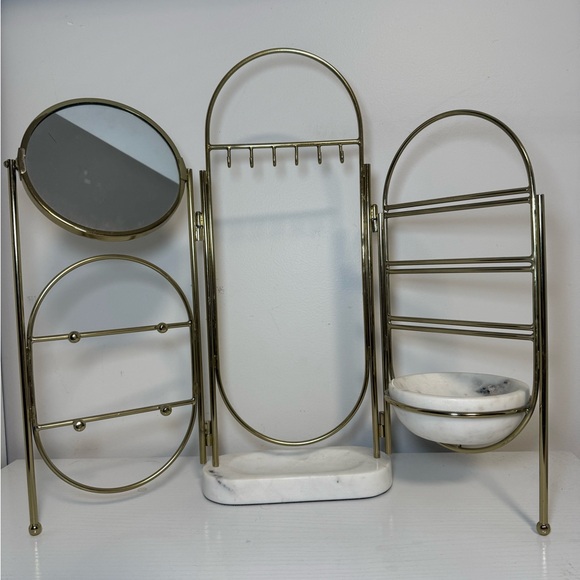 Pottery Barn Teen Jewelry - Marble and Gold Jewelry Holder Screen